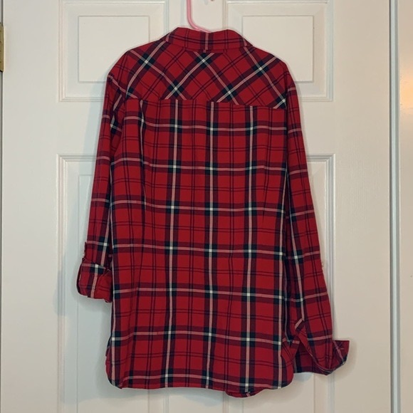 Tommy Hilfiger Red Plaid Blouse cuffed sleeves
24 button tabs women's size small - Picture 10 of 10